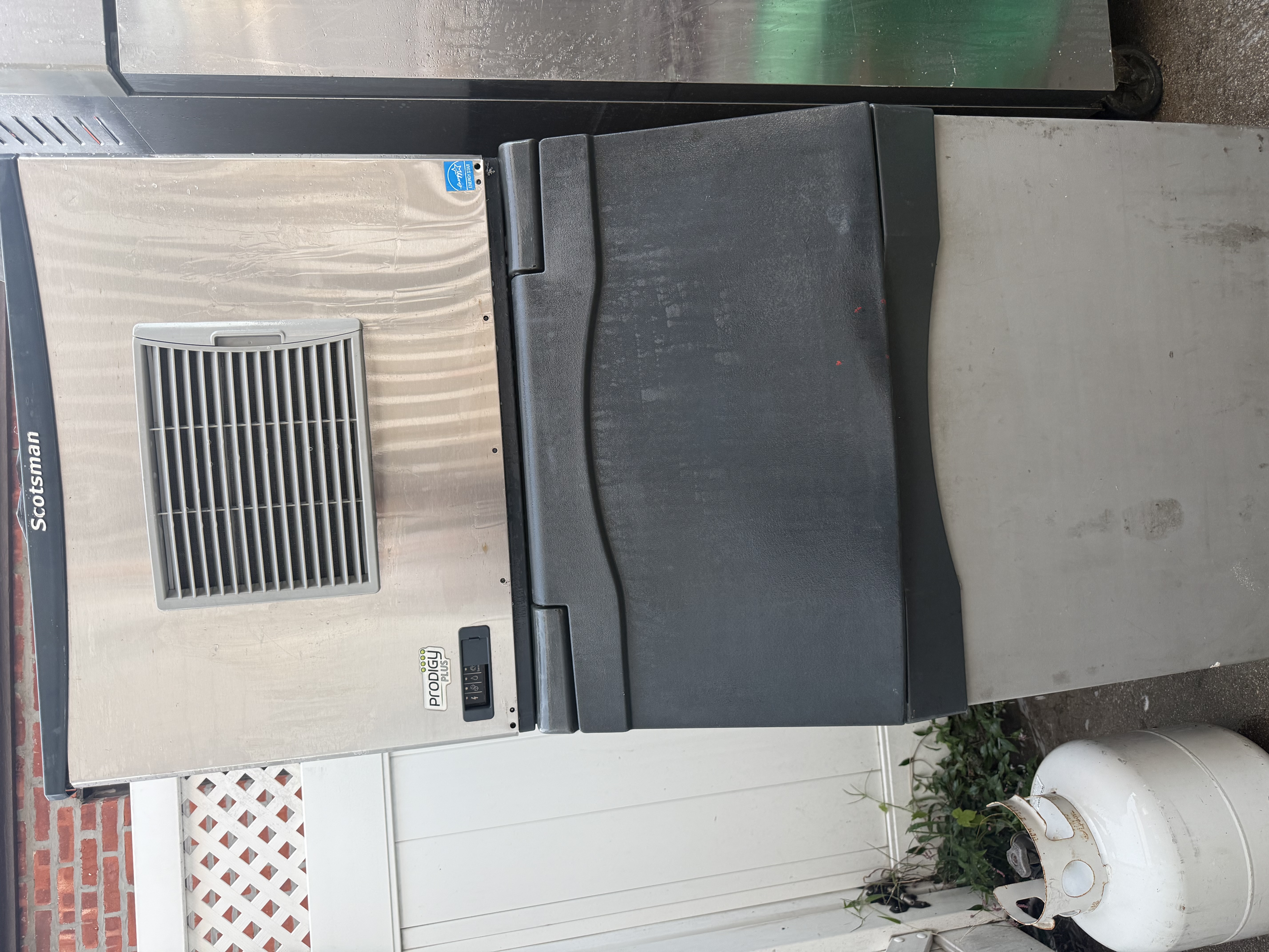 Modular Ice Machine with Storage Bin Scotsman C0330MA-1D used commercial restaurant equipment NYC